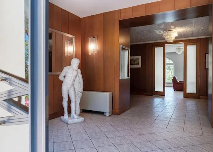 In Apartment Rom